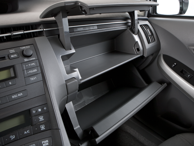 2010 Toyota PRIUS III