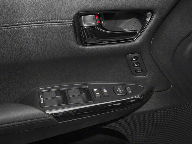 2013 Toyota AVALON XLE Premium