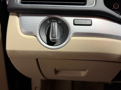 2013 Volkswagen Passat 2.5 SE