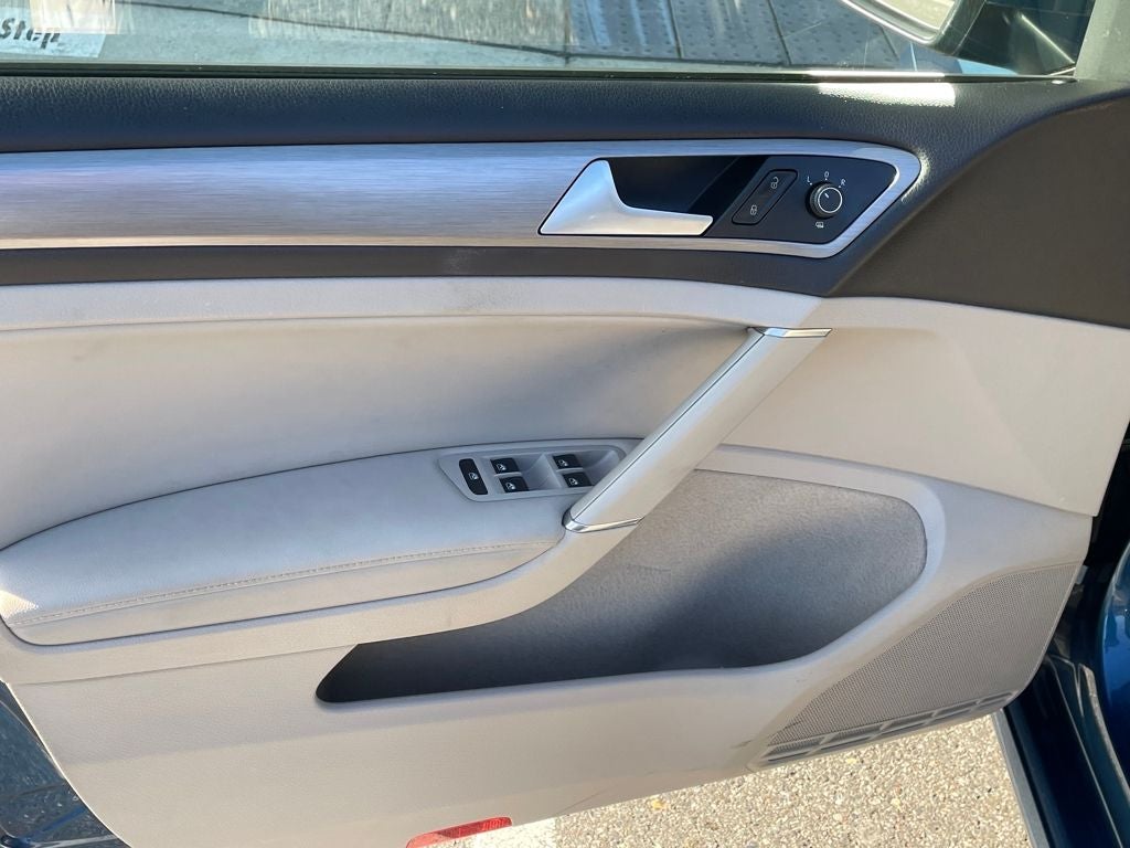 2017 Volkswagen Golf TSI SEL 4-Door