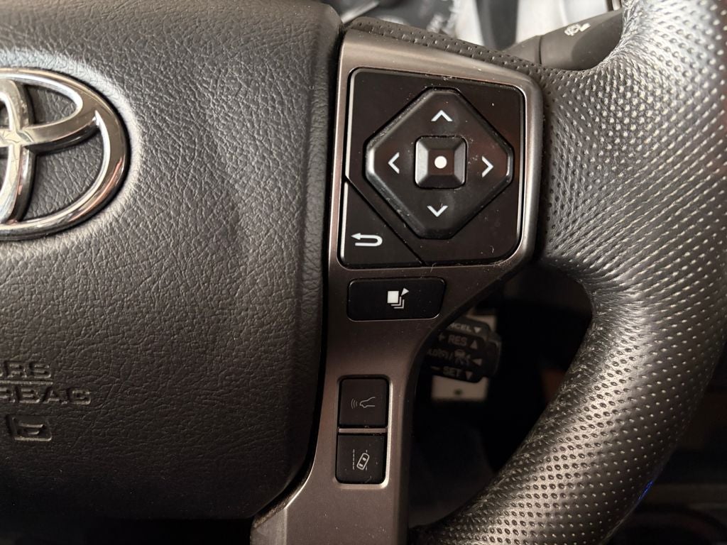 2022 Toyota TACOMA SR5 SR5