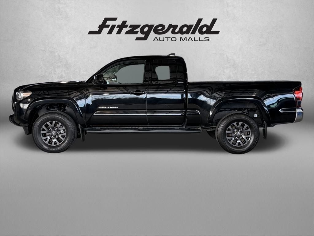 2022 Toyota TACOMA SR5 SR5