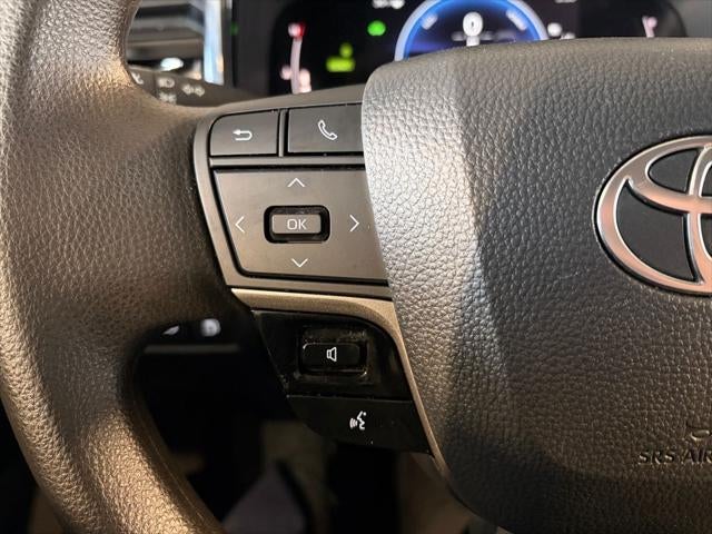 2025 Toyota CAMRY LE