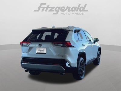 2024 Toyota RAV4 Hybrid SE