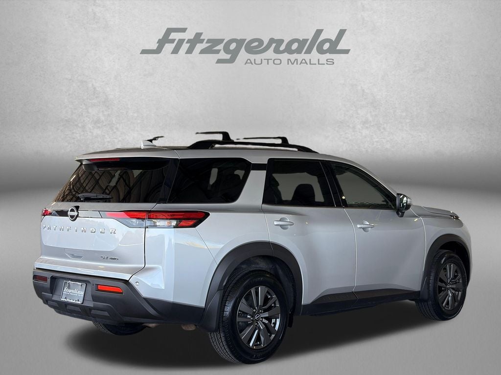2024 Nissan Pathfinder SV
