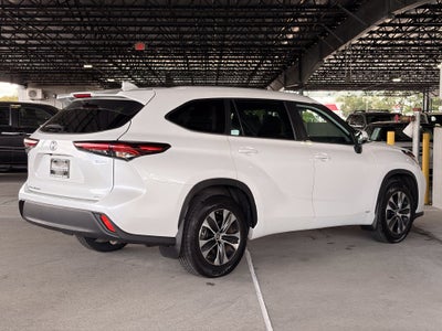 2025 Toyota Highlander Hybrid XLE