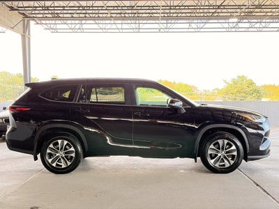 2025 Toyota Highlander XLE