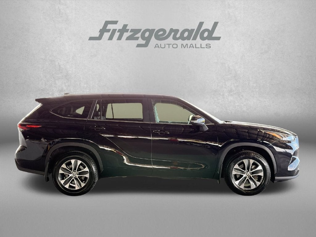 2025 Toyota Highlander XLE