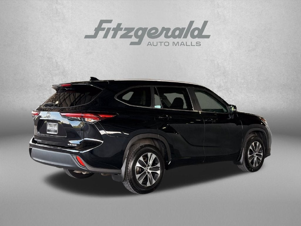 2025 Toyota Highlander XLE