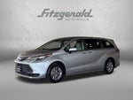 2025 Toyota Sienna LE 8 Passenger