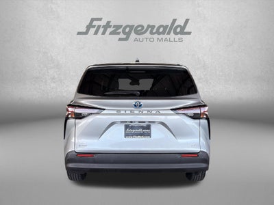 2025 Toyota Sienna LE 8 Passenger