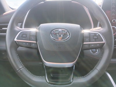 2022 Toyota Highlander XSE