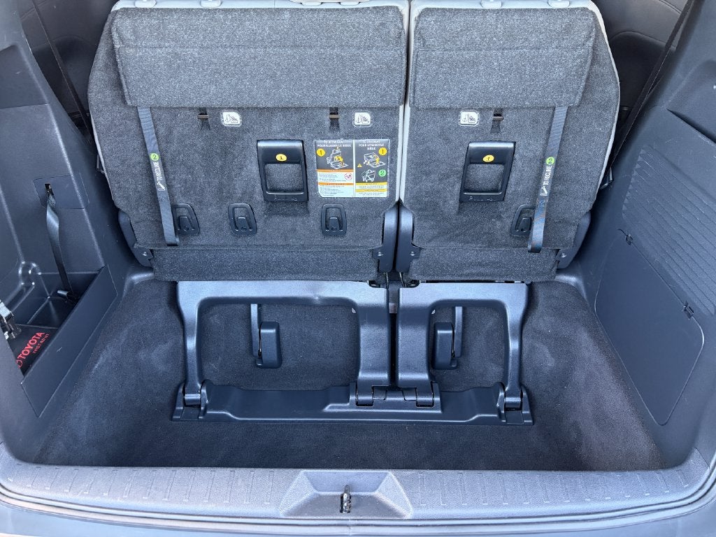 2026 Toyota Sienna XLE 8 Passenger