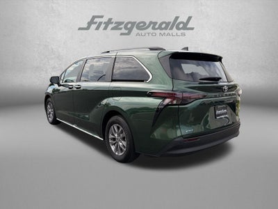 2026 Toyota Sienna XLE 8 Passenger
