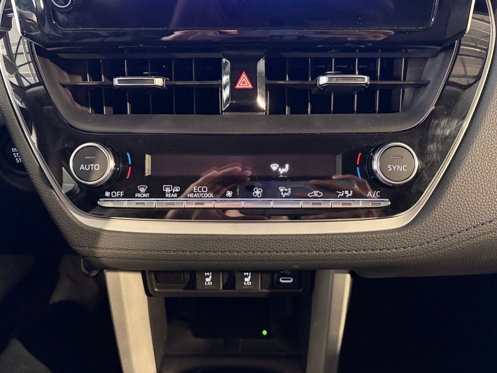 2025 Toyota Corolla Cross XLE