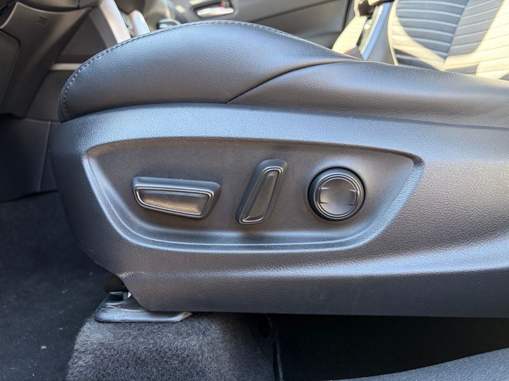 2023 Toyota Corolla Cross Hybrid XSE