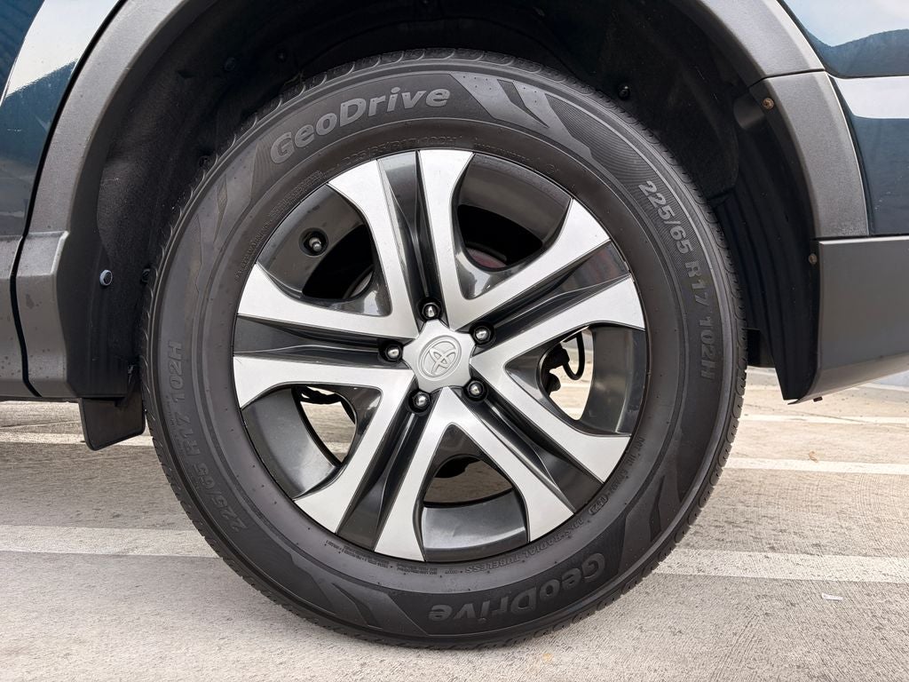 2018 Toyota RAV4 LE