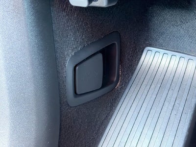 2025 Volvo XC90 B5 Core