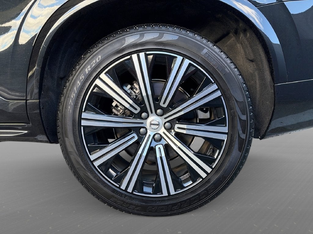 2025 Volvo XC90 B5 Core
