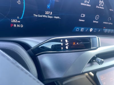 2026 Cadillac VISTIQ Platinum