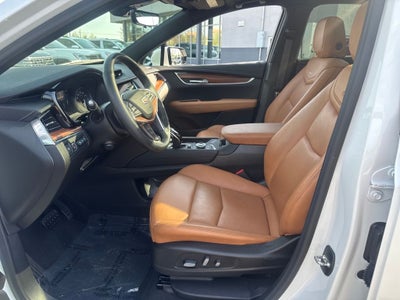 2022 Cadillac XT5 Premium Luxury
