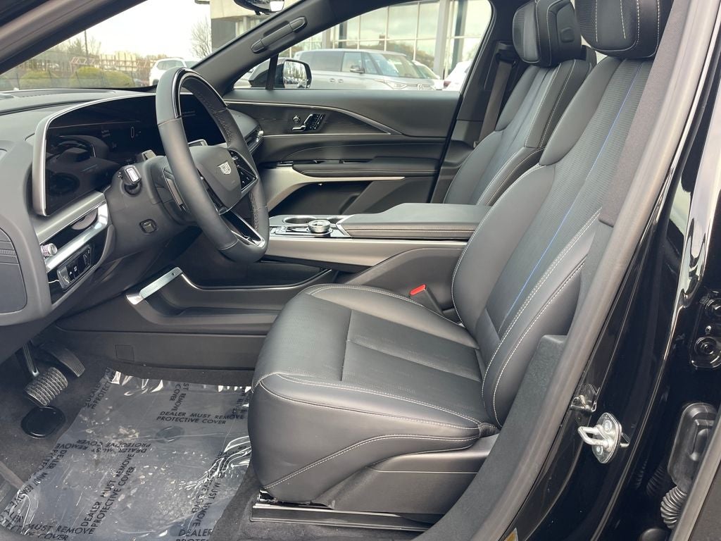 2025 Cadillac LYRIQ Sport