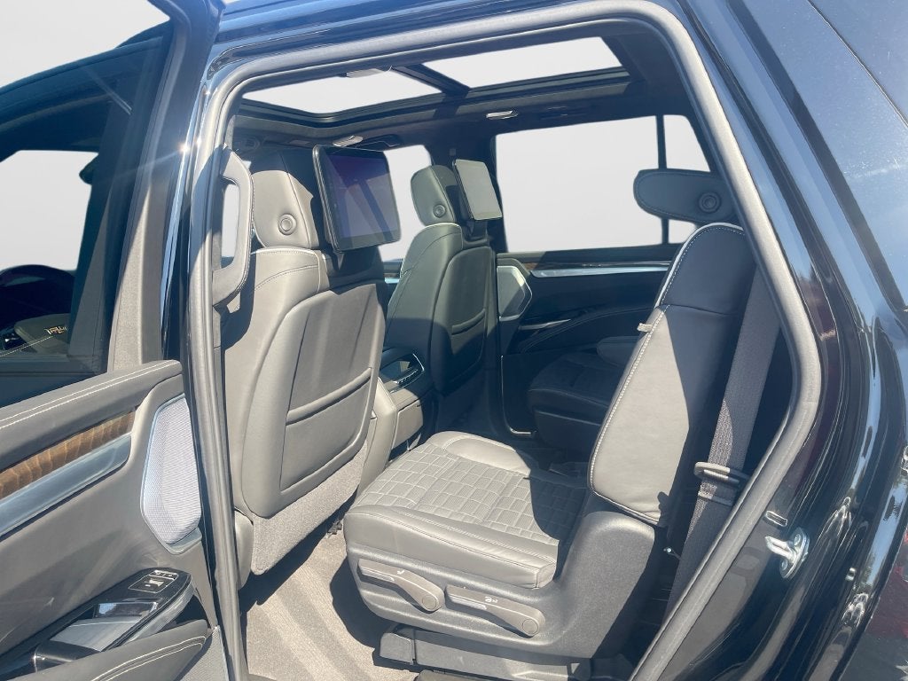 2025 Cadillac Escalade Sport Platinum