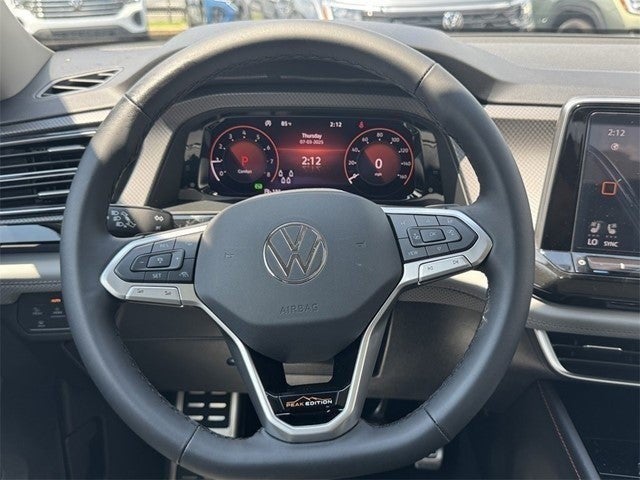 2025 Volkswagen Atlas 2.0T Peak Edition