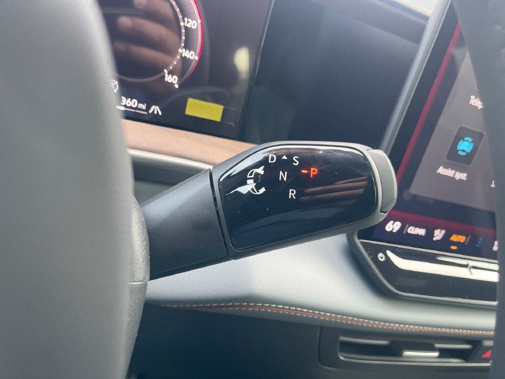 2027 Volkswagen Atlas SEL Premium R-Line