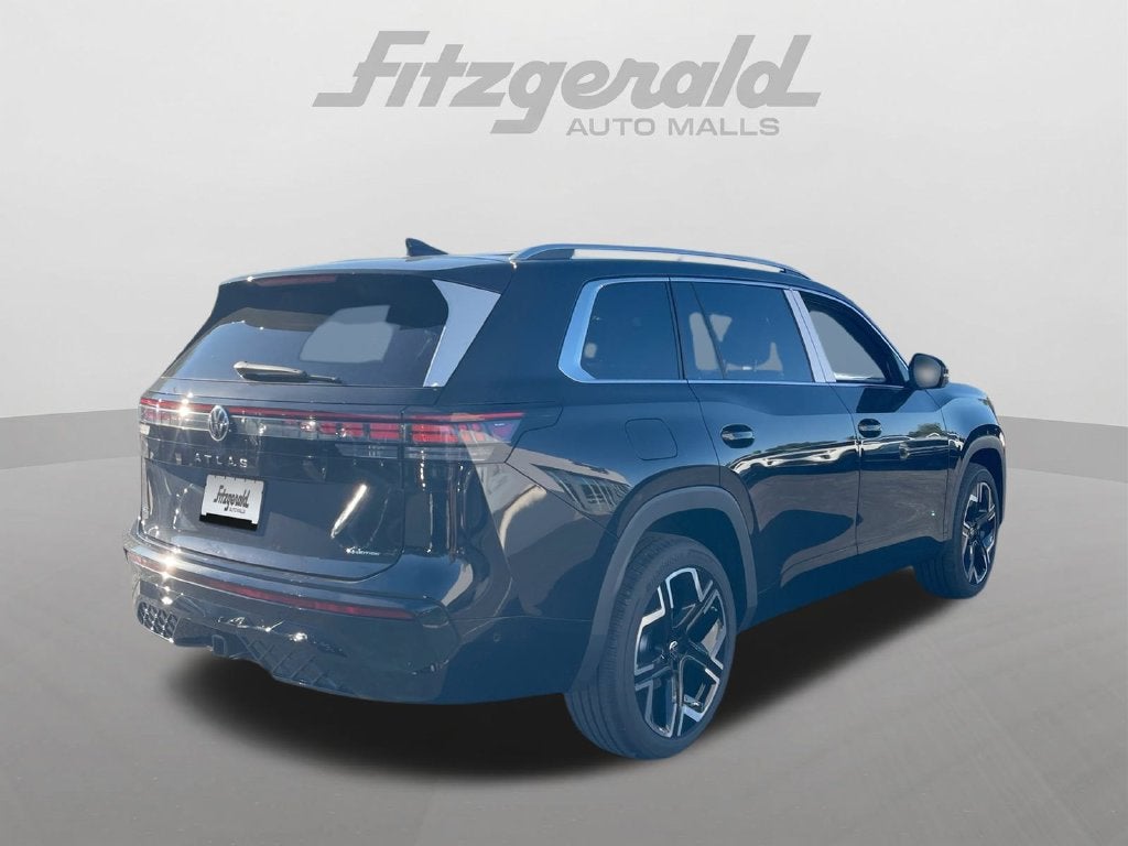 2027 Volkswagen Atlas SEL Premium R-Line
