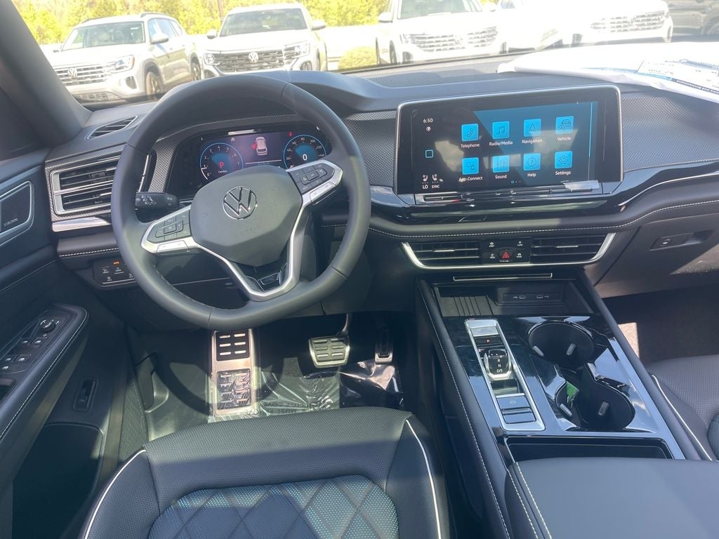 2026 Volkswagen Atlas Cross Sport 2.0T SEL Premium R-Line