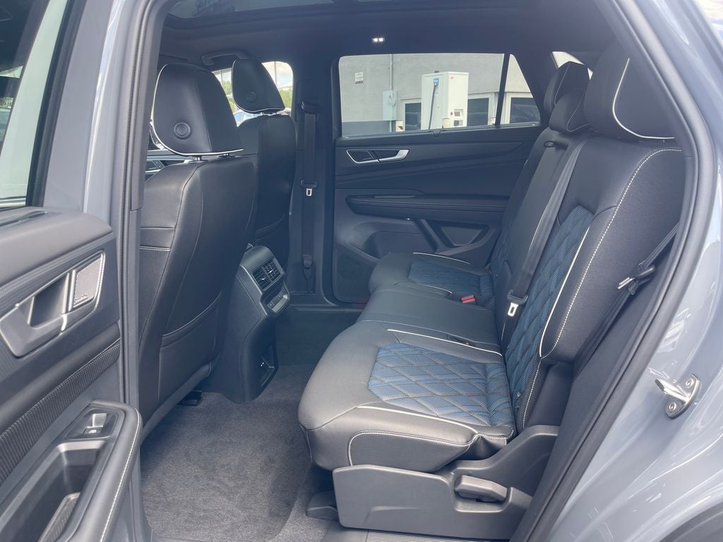 2026 Volkswagen Atlas Cross Sport 2.0T SEL Premium R-Line