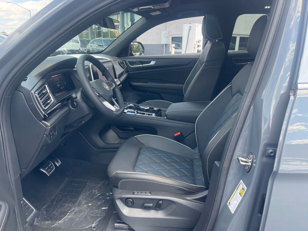2026 Volkswagen Atlas Cross Sport 2.0T SEL Premium R-Line