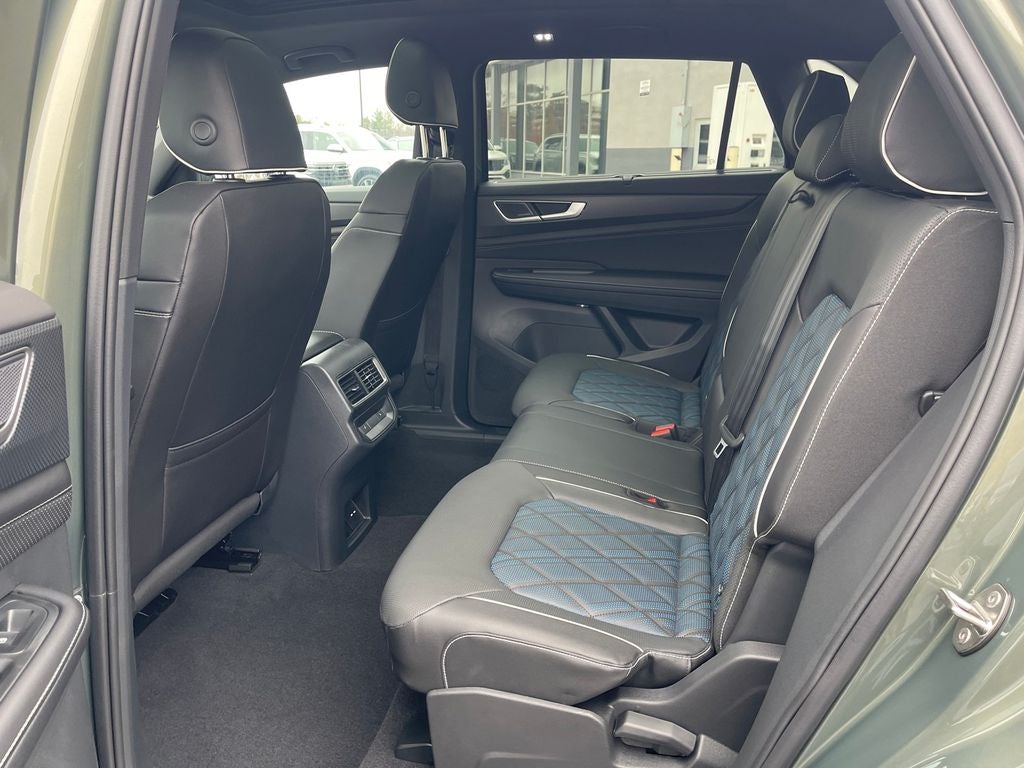 2026 Volkswagen Atlas Cross Sport 2.0T SEL Premium R-Line