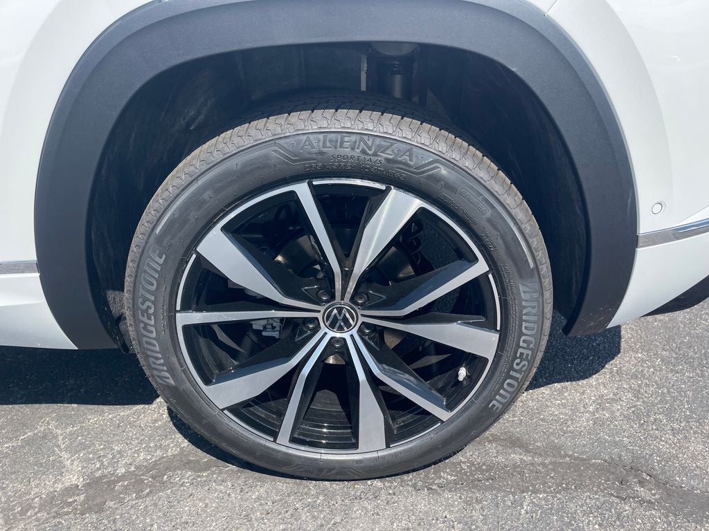 2026 Volkswagen Atlas Cross Sport SEL Premium R-Line