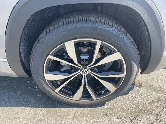 2025 Volkswagen Atlas Cross Sport 2.0T SEL Premium R-Line