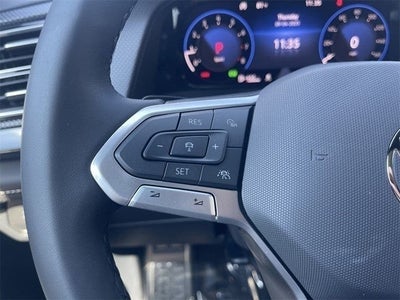 2025 Volkswagen Atlas Cross Sport 2.0T SEL Premium R-Line