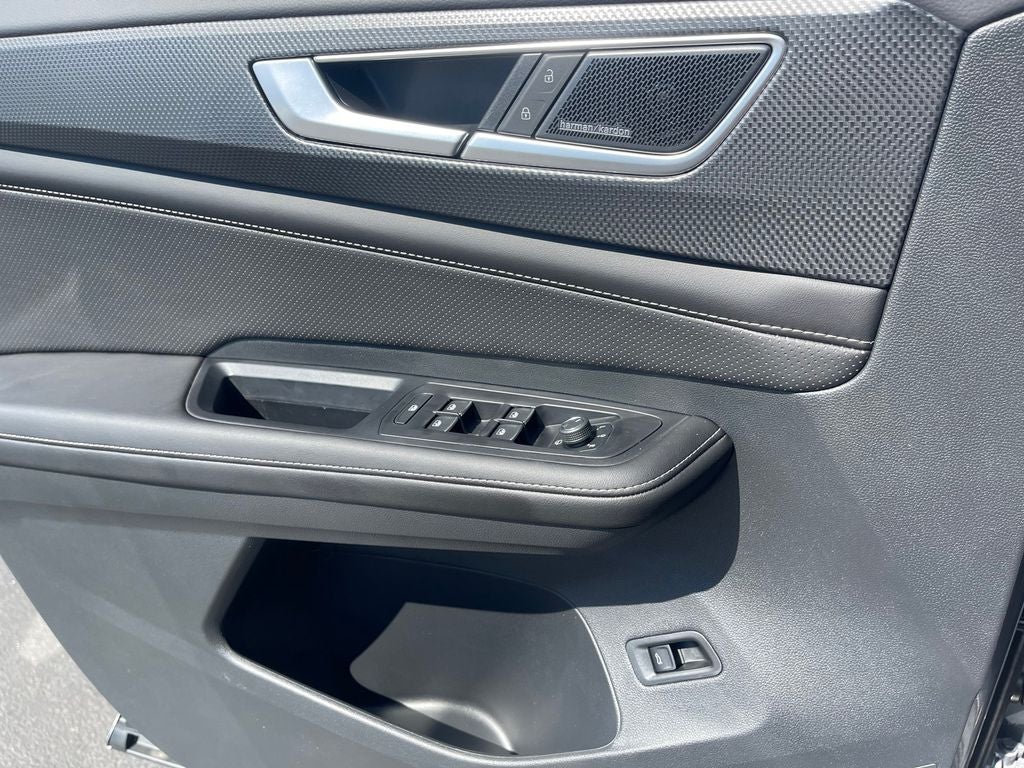 2025 Volkswagen Atlas Cross Sport 2.0T SEL Premium R-Line