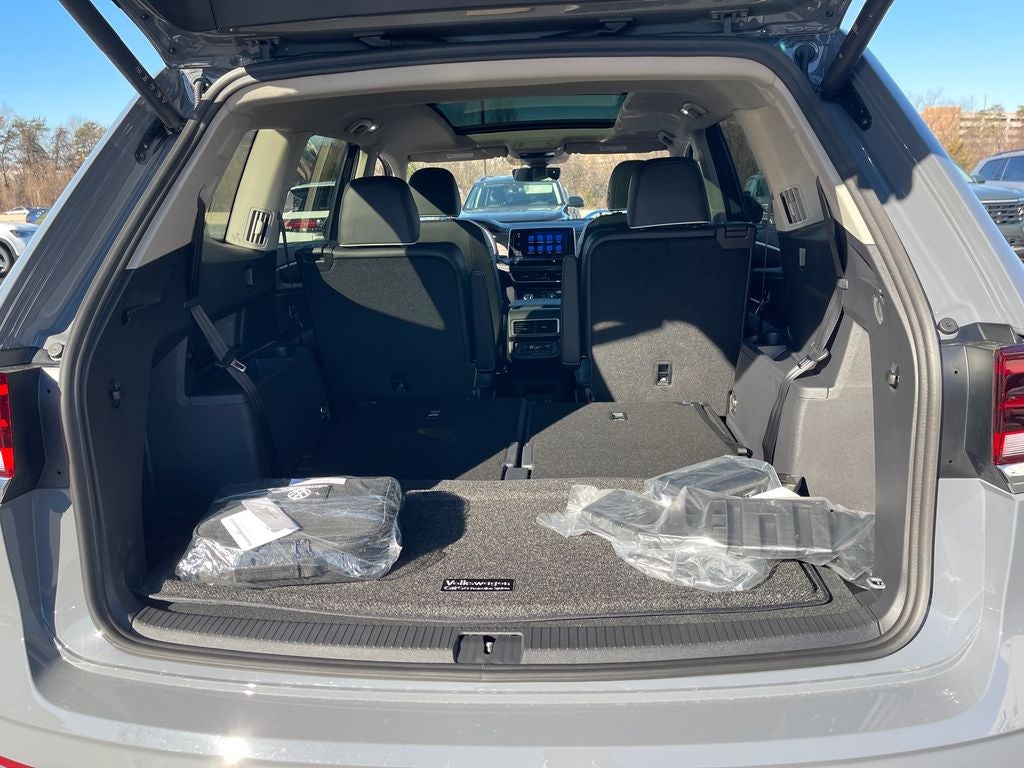 2026 Volkswagen Atlas 2.0T SEL Premium R-Line