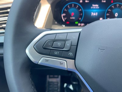 2025 Volkswagen Atlas 2.0T SEL Premium R-Line