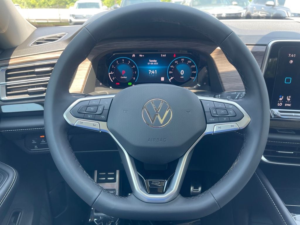 2025 Volkswagen Atlas 2.0T SEL Premium R-Line