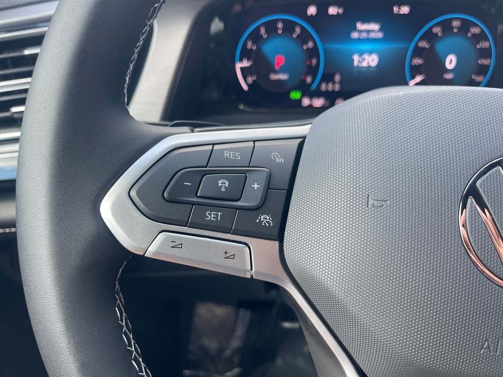 2026 Volkswagen Atlas Cross Sport 2.0T SE w/Technology