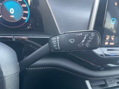 2025 Volkswagen Atlas Cross Sport 2.0T SE w/ Technology