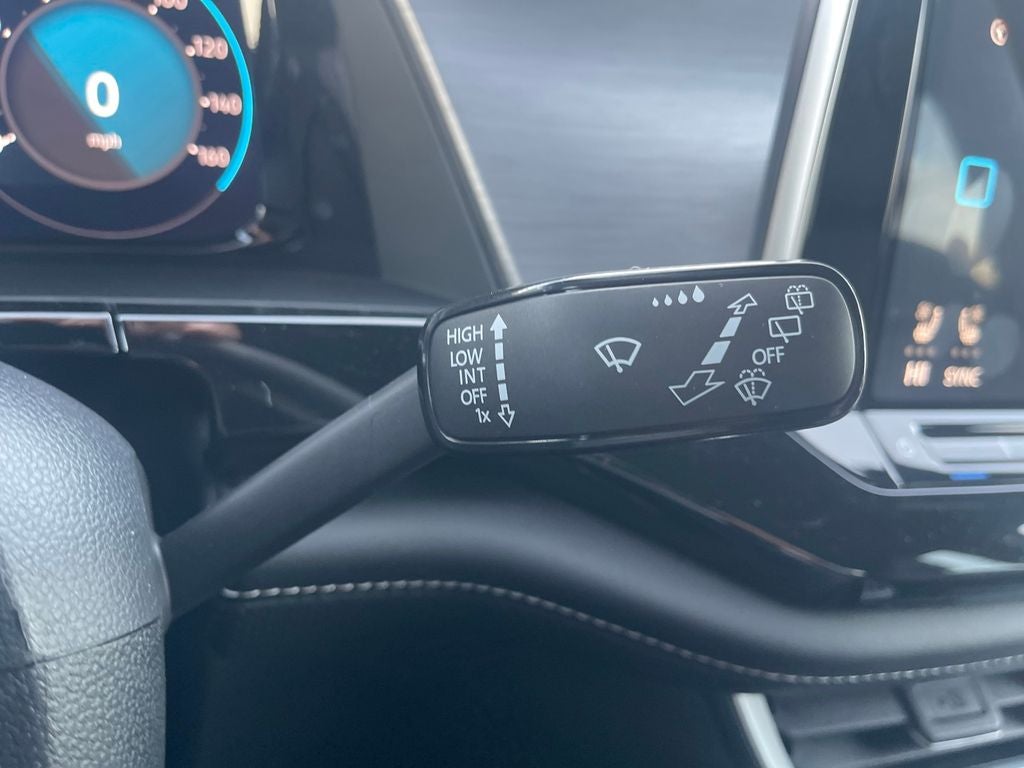 2025 Volkswagen Atlas Cross Sport 2.0T SE w/ Technology