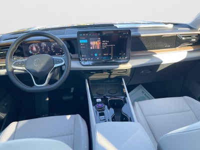 2027 Volkswagen Atlas SE w/Technology