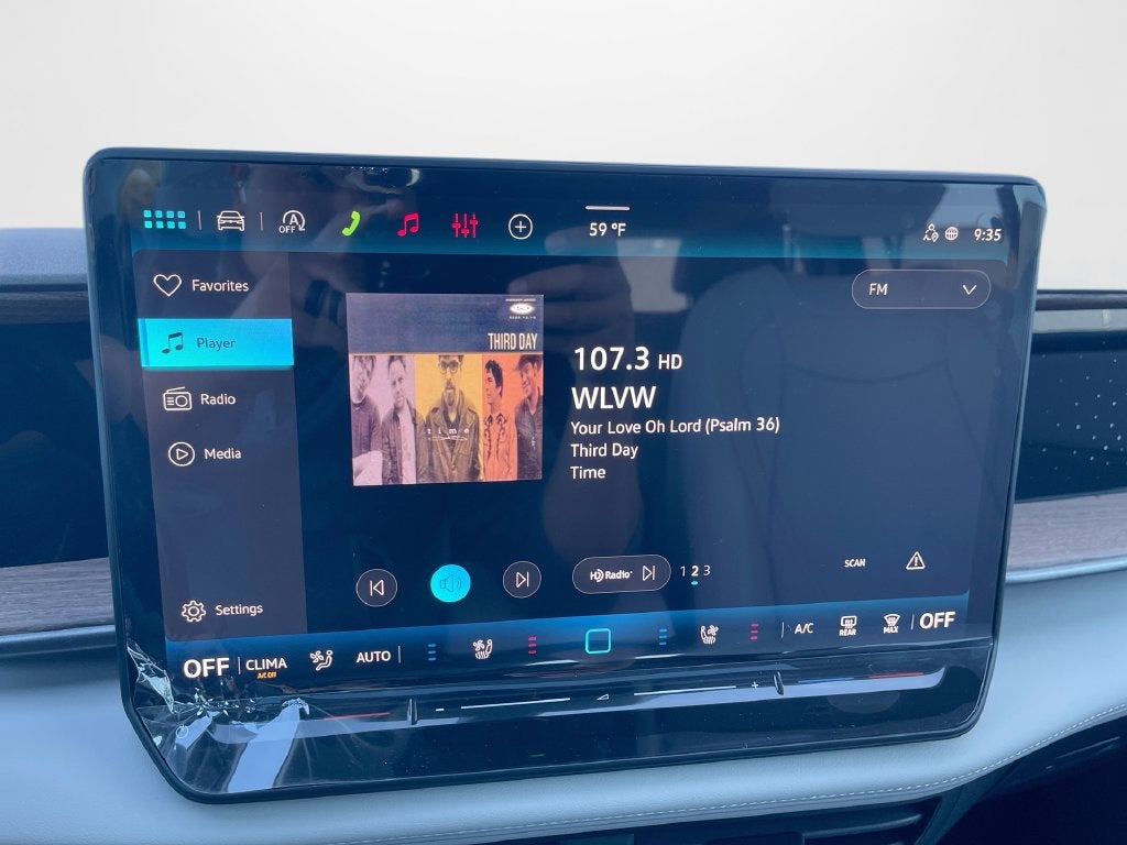 2027 Volkswagen Atlas SE w/Technology