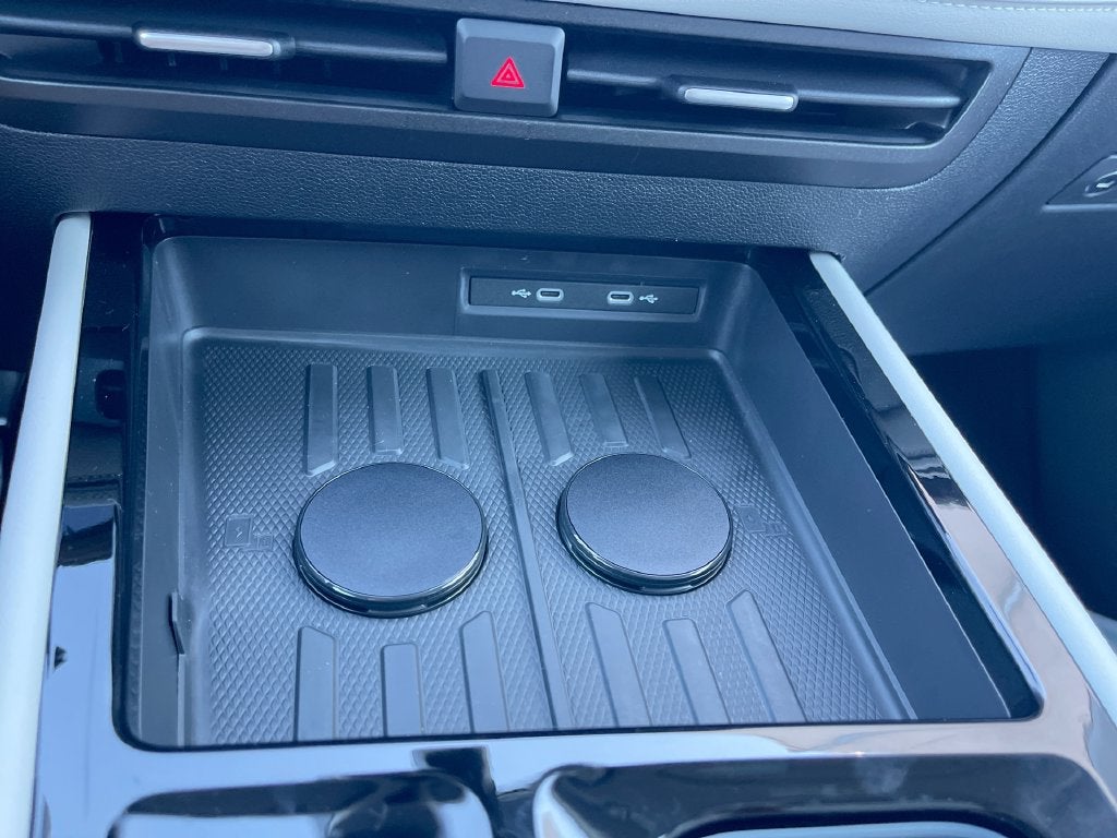 2027 Volkswagen Atlas SE w/Technology