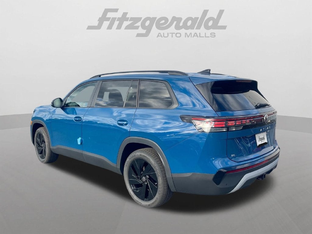 2027 Volkswagen Atlas SE w/Technology