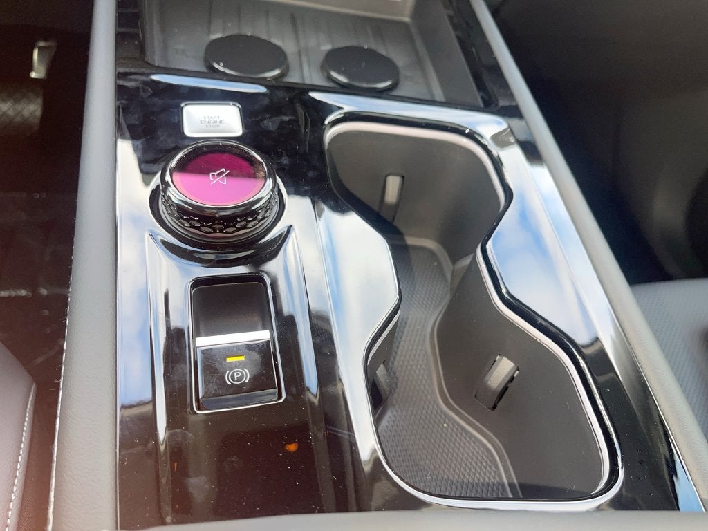 2027 Volkswagen Atlas SE w/Technology