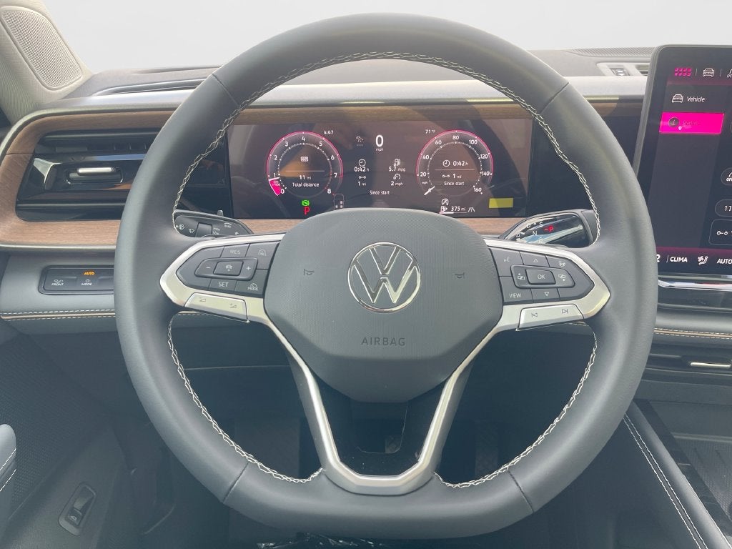 2027 Volkswagen Atlas SE w/Technology